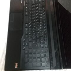 SSDノートパソコンFujitu LIFEBOOK 見やすい大型液晶14インチ　Windows11 Office2019　AC電源付き　すぐに使えますの画像