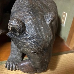 木彫りの熊の画像