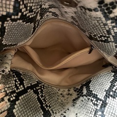 今だけ3000円パイソン柄2Wayバックの画像