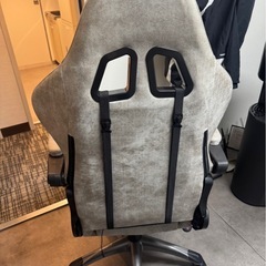 ゲーミングチェアの画像