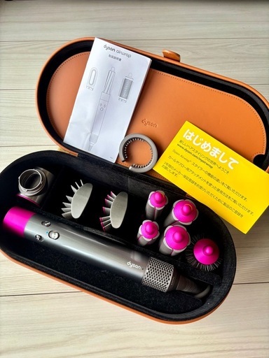 【美品】ダイソン Dyson Airwrap HS01 ヘアドライヤー／スタイラー一式（ケース付）