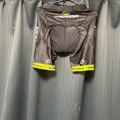 ロードバイク？の服上下中古の画像