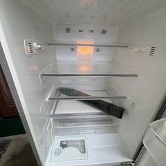 三菱　2004年　384ℓの画像