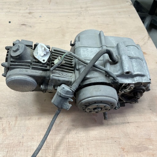 スーパーカブ５０　エンジン(引き取り決定)　