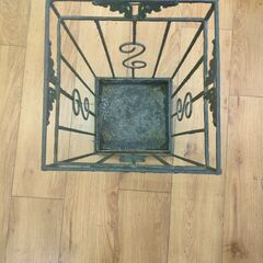 【無料でお譲りします】アンティーク調　傘立て／中古の画像