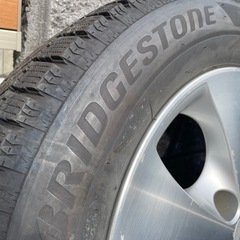 スタッドレスタイヤ　ホイール付きの画像