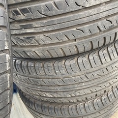18インチタイヤ　235/55R18 山あります！少しビビありますの画像