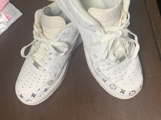 最終値下げ‼️NIKEエアフォース1 (れおのん) 土居田の靴《スニーカー