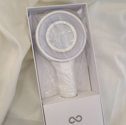現地手渡可能 TWICE ペンライト　キャンディボン　新品未使用　未開封　CANDYBONG∞ ver.3