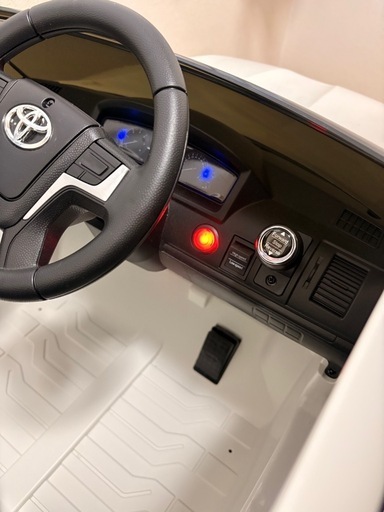 ランドクルーザー　乗用ラジコン　　　