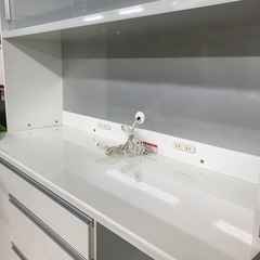 ジャングルジャングル貝塚店　レンジボード　高橋木工　白　ホワイト　収納　キッチン　２枚扉　スライド　引き出し　3段　スライドテーブル　コンセント　コード　シンプル　中古　貝塚市　二色浜の画像