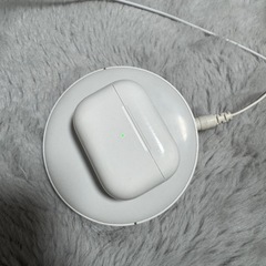 【500円】SoftBank ワイヤレス充電器（iPhone/AirPods対応）の画像