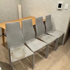 ダイニングテーブルセット（テーブル＋椅子4脚）お譲りしますの画像