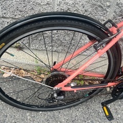 🔵中古車🔵　BRIDGESTONE　クロスバイク　SHIMANO/24speed(3×8)　Vブレーキ　BAAマーク　軽量アルミフレーム　中古自転車　点検調整永久無料✨　西宮市　ピンクの画像