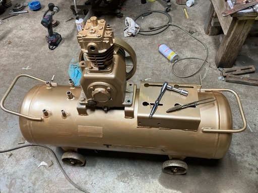 エアーコンプレッサー100v1馬力　文句無し　すぐ使えます