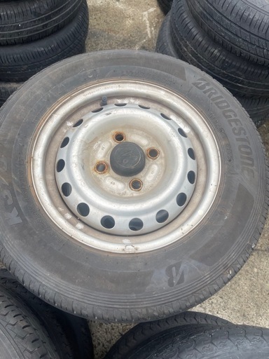 145/80r12タイヤとホイール