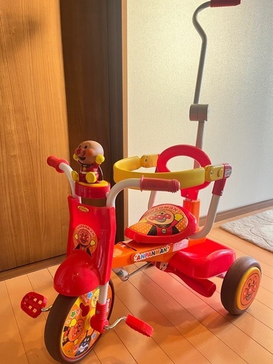 セール中！！良品　アンパンマン  折りたたみ三輪車