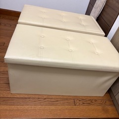 椅子（下が収納）の画像