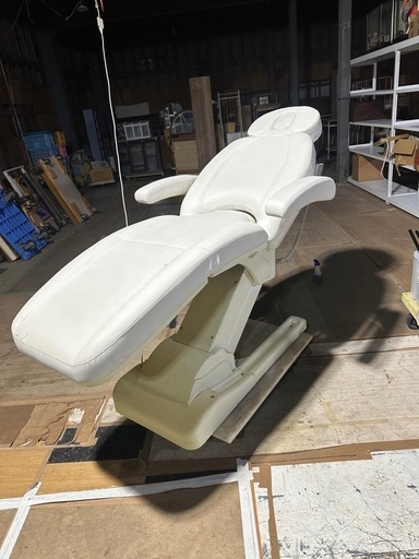 電動フェイシャルベッド　格安で