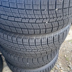 冬タイヤ ホイール付きの画像