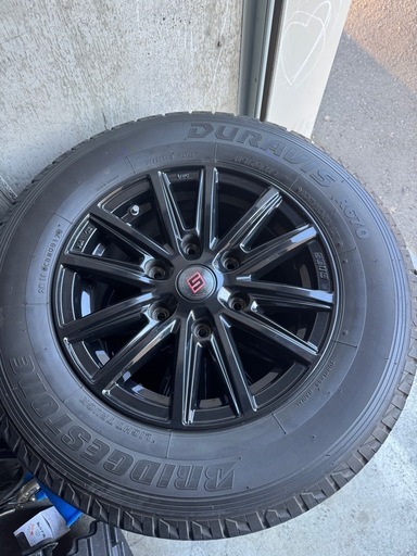 ハイエース　215/70/15 LT