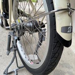 ブリヂストン現行モデル20インチ電動自転車　美品の画像
