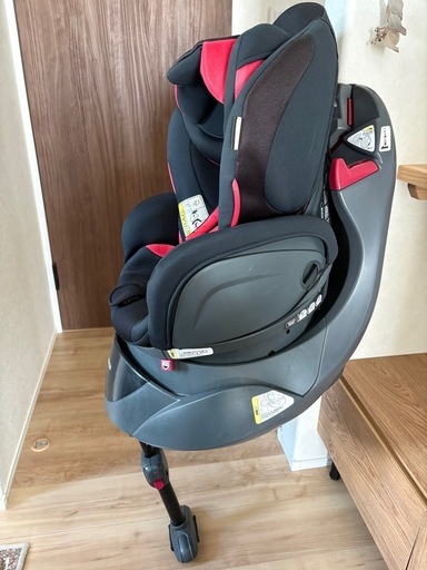 アップリカ Apricaチャイルドシート ディアターン プラス 新生児〜4歳