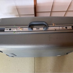 スーツケース　その１   お取引は軽井沢が最優先ですの画像