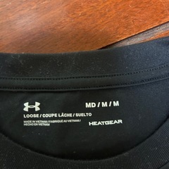 アンダーアーマー　上下セット　MサイズTシャツ　Lサイズ半パンの画像