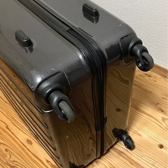 大型　スーツケースの画像