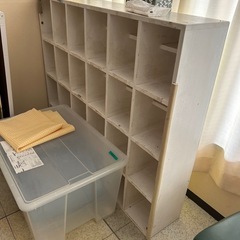 棚を解体した廃材の画像