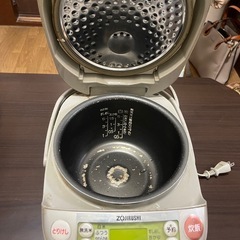【象印】IH炊飯器 5.5合炊き (NP-HB10) 動作確認済みの画像