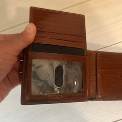 二つ折り財布の画像
