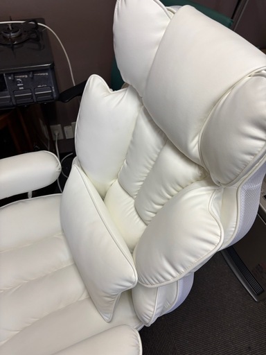 決まりました【極美品】ゲーミングチェア　オットマン付き