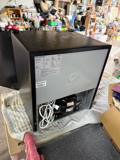 SAMKYO 冷凍庫 33L 前開き 小型 幅45cm ミニ冷凍庫 一人暮らし コンパクト 2時間急冷 温度調節4段階 耐熱天板 静音