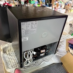 SAMKYO 冷凍庫 33L 前開き 小型 幅45cm ミニ冷凍庫 一人暮らし コンパクト 2時間急冷 温度調節4段階 耐熱天板 静音 省エネ ZU30 ブラックの画像