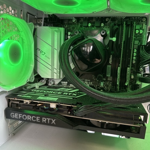 【超高性能】RTX4060Ti搭載 ゲーミングPC Ryzen7 5700X / 32GB / SSD1TB 水冷 極美品
