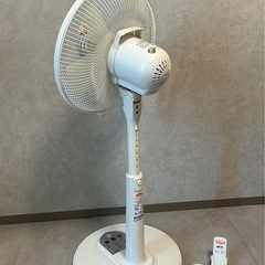 リモコン式扇風機YT-3226VR ホワイト [リモコン付き]の画像