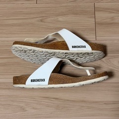 Birkenstock ギゼ トング サンダル／ホワイトの画像