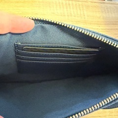 GUESS クラッチバッグの画像