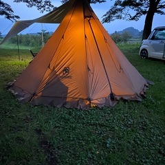 ワンティグリスワンポールホットテントの画像