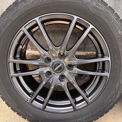 215/60r17 スタッドレスタイヤセットの画像