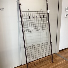 突っ張りウォールパーテーション【町田市再生家具】　260287の画像