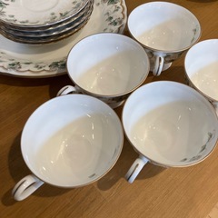 ナルミ　ティーカップセット 5客、大皿セットの画像