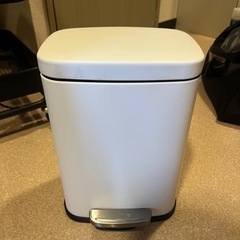 ニトリ　ゴミ箱12Lの画像