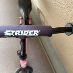 ストライダー 12インチ ピンクの画像