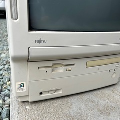 富士通 FMV-DESKPOWER 一体型パソコンの画像