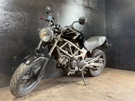 ★お支払い総額 10.2万円★ ホンダ VTR250  MC33 激安250MT！ オシャレなカラー♪ ツーリングに！ 初めての練習用にも♪ 関東圏内即日配送可能です！ ☆支払い総額12.8万円☆関東圏内即日配送可能！ホンダ VTR250 MC33