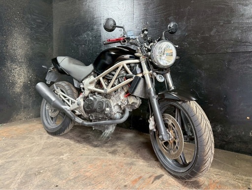 ★支払い総額14.8万円★買取強化中！なんでも買います！ホンダ VTR250 MC33 社外マフラー！軽スロ！社外ハンドル！！ ☆支払い総額12.8万円☆関東圏内即日配送可能！ホンダ VTR250 MC33