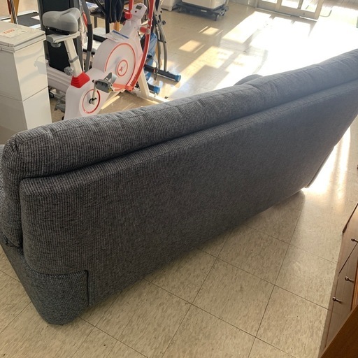 【ジモティー割引で最大15％OFF⭐️】 3人掛けソファー グレー